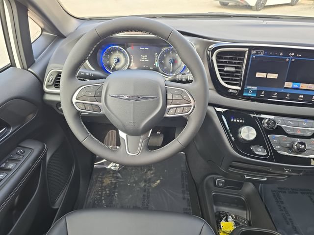 New 2026 Chrysler Voyager LX FWD image 10