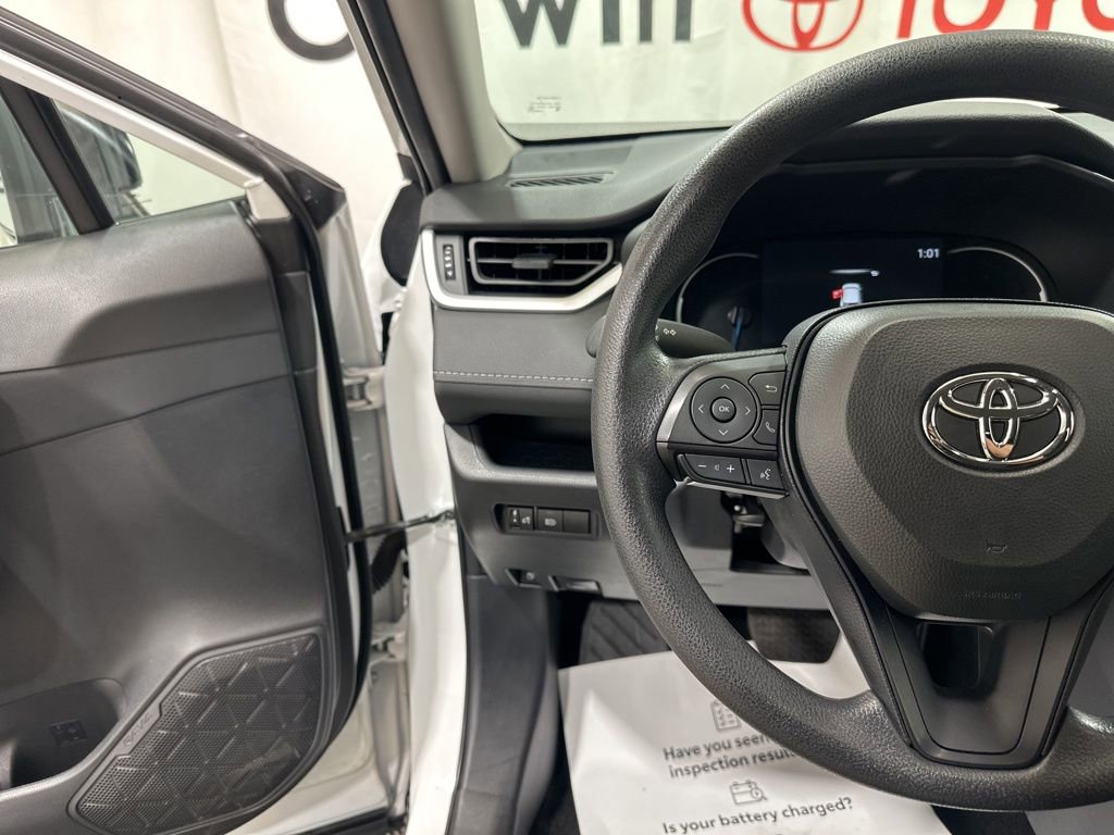 Used 2025 Toyota RAV4 LE image 24
