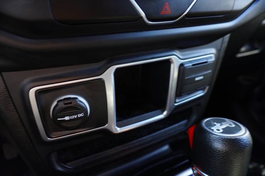 Used 2018 Jeep Wrangler Unlimited Sport image 18