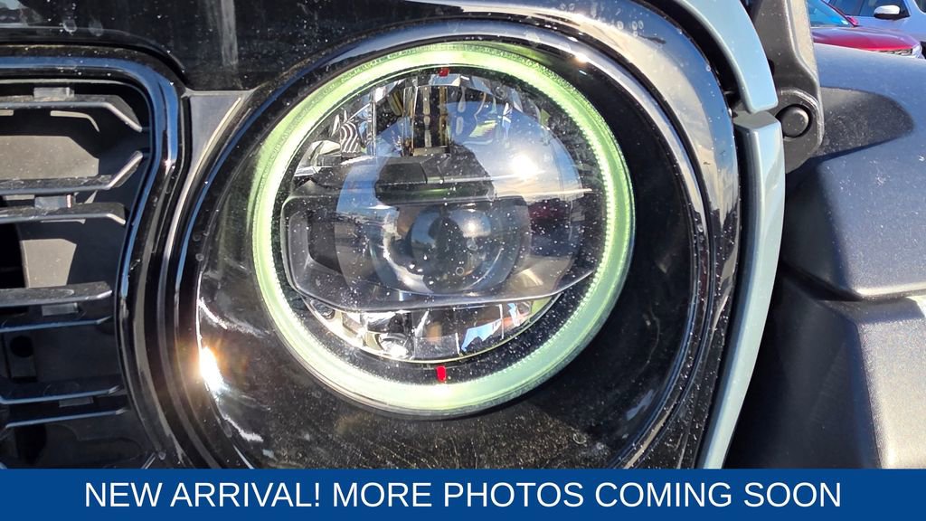 Used 2025 Jeep Wrangler Willys image 9