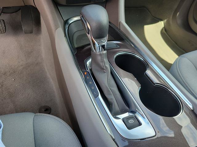 Used 2022 Chevrolet Malibu LT FWD image 21