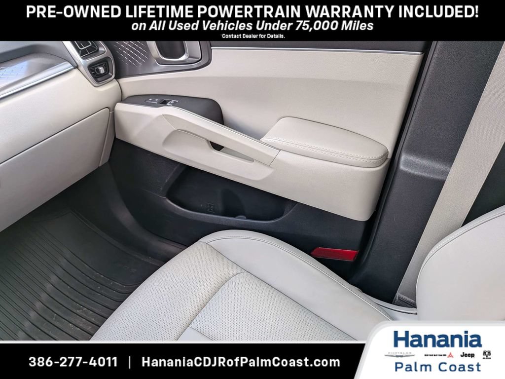 Used 2021 Kia Sorento S w/ Panoramic Sunroof Package FWD image 16