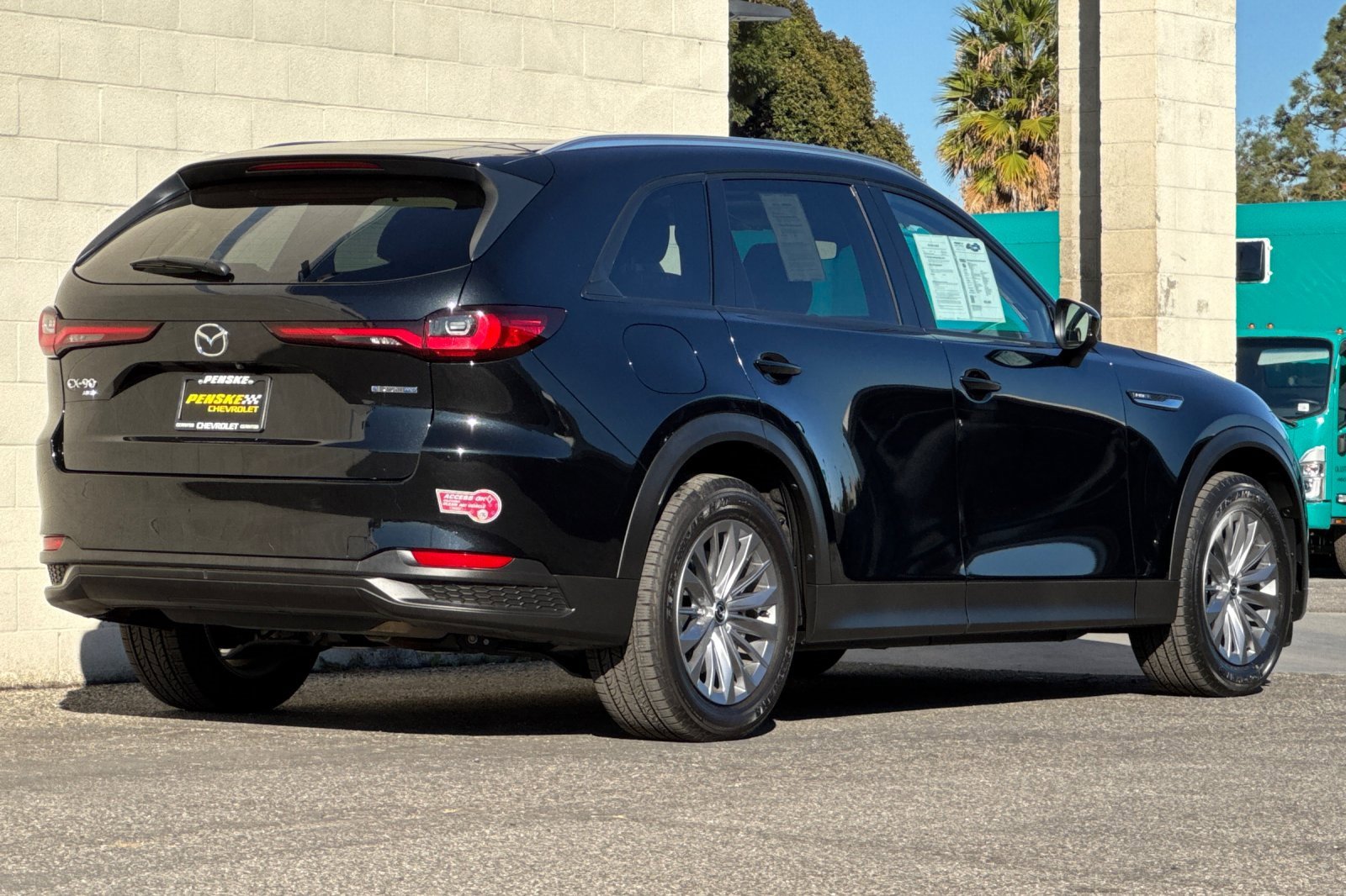 Used 2024 MAZDA CX-90 Plug-In Hybrid w/ Preferred image 4