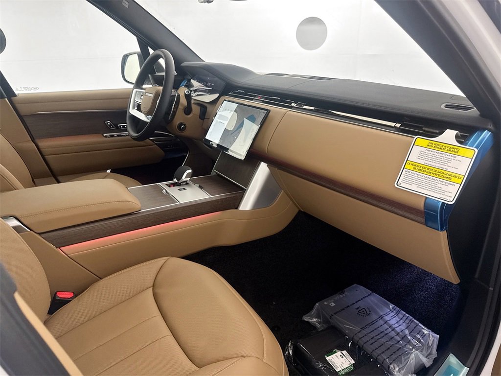 New 2026 Land Rover Range Rover SE image 29