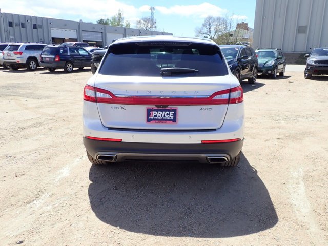 Used 2016 Lincoln MKX Reserve w/ Climate Package AWD/4WD image 3