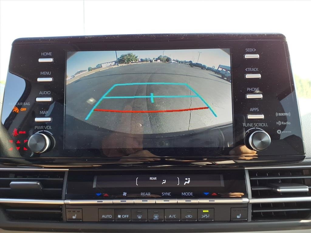 Used 2024 Toyota Sienna XLE image 41