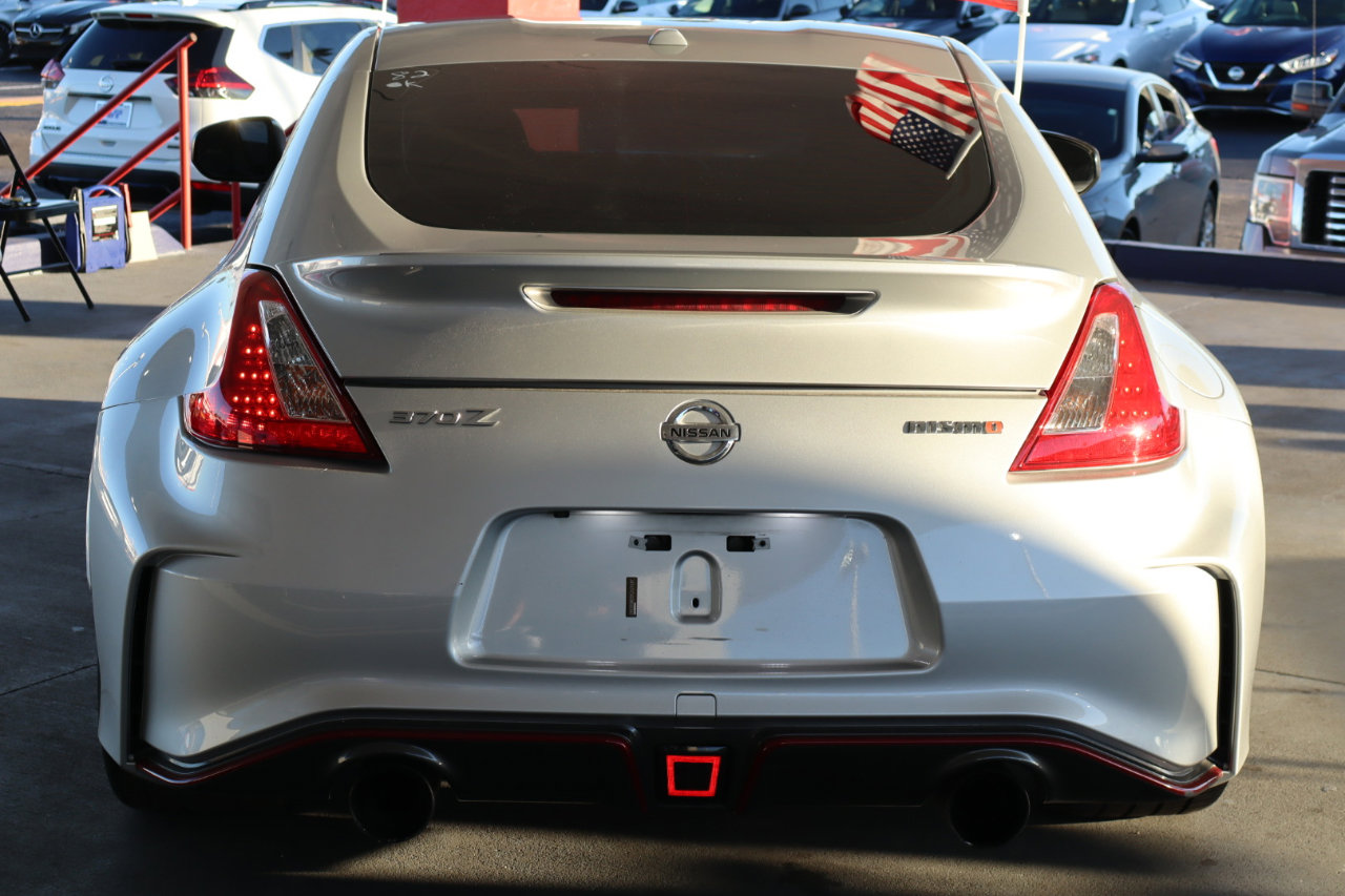 Used 2016 Nissan 370Z NISMO image 6