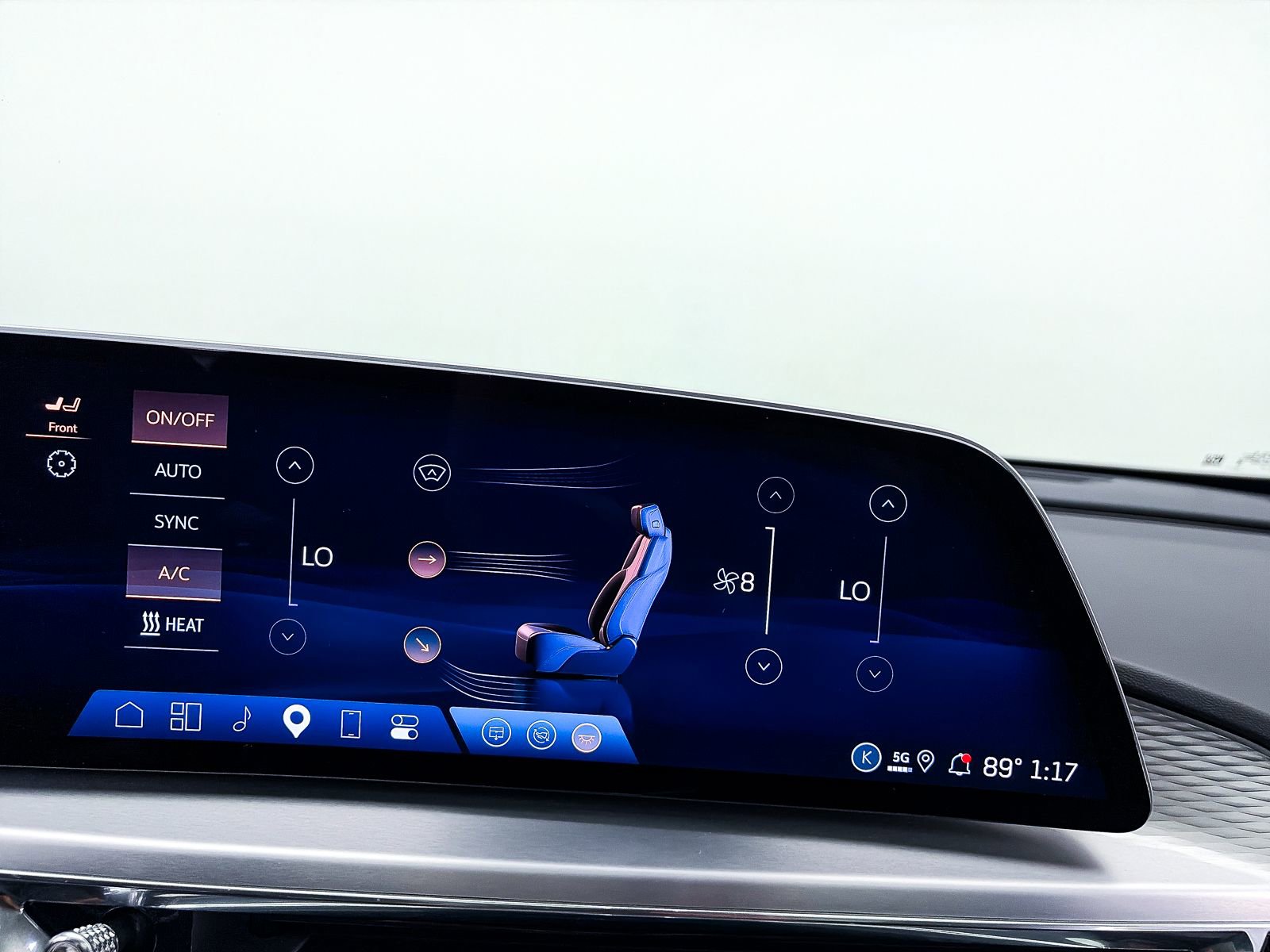 Used 2025 Cadillac Lyriq Sport image 24