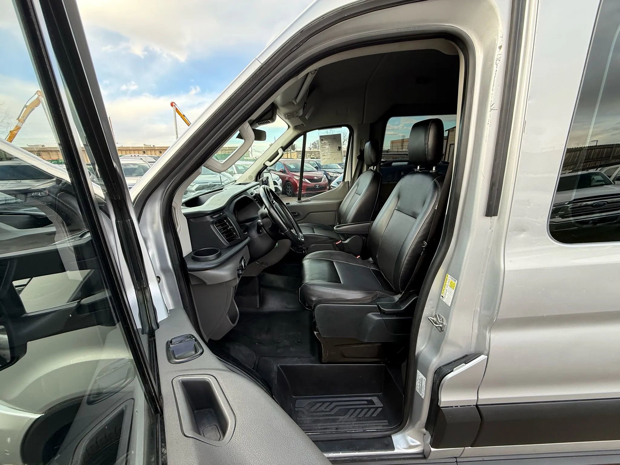 Used 2022 Ford Transit 350 XL image 19