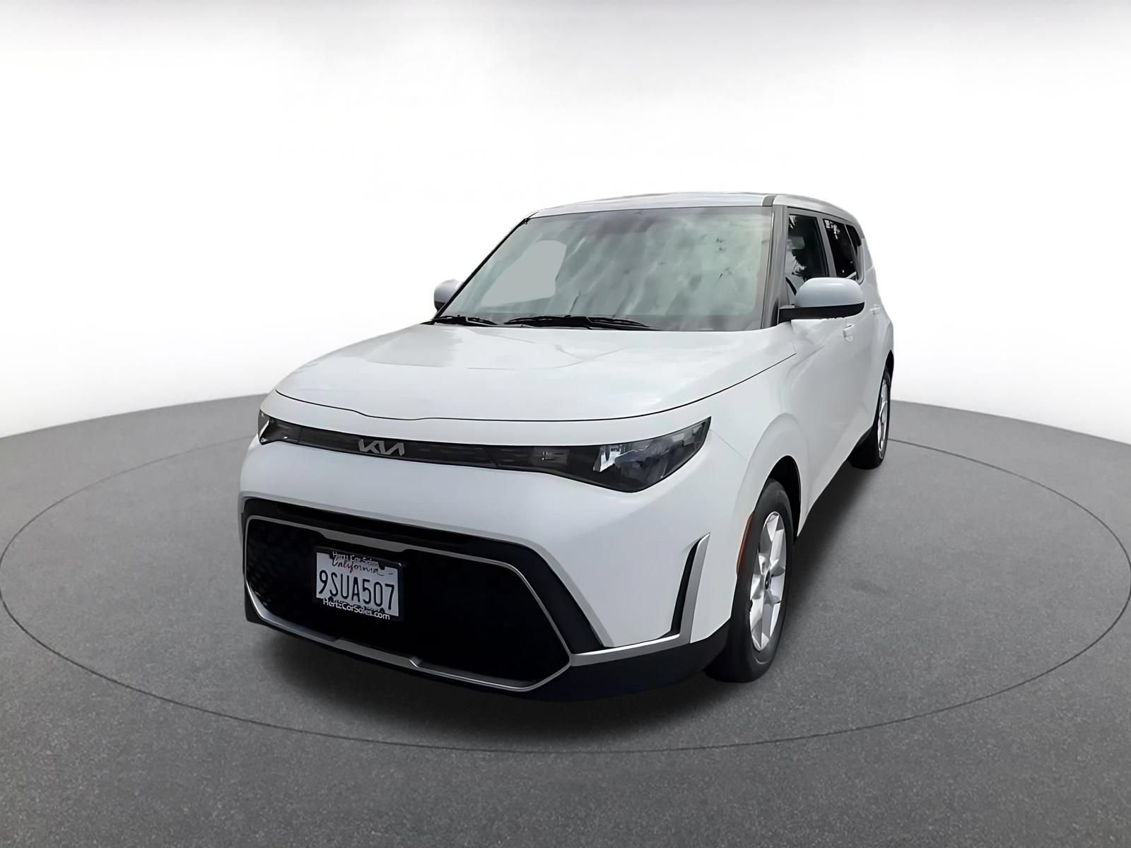 Used 2025 Kia Soul LX w/ LX Technology Package FWD image 7