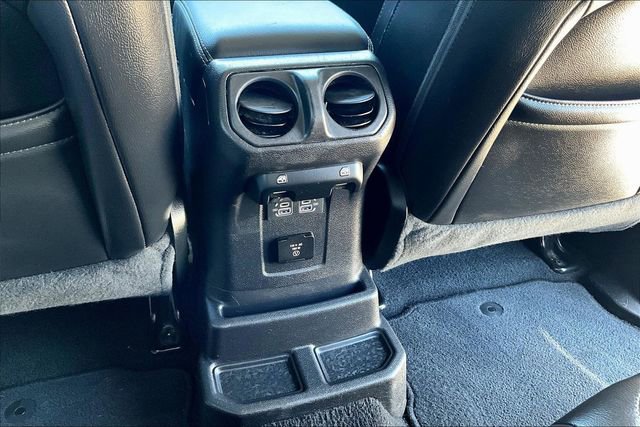 Used 2022 Jeep Wrangler Unlimited Sahara w/ Cold Weather Group AWD/4WD image 11