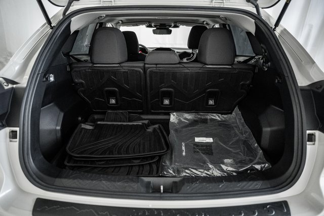 Used 2024 Subaru Crosstrek 2.0i Premium image 10