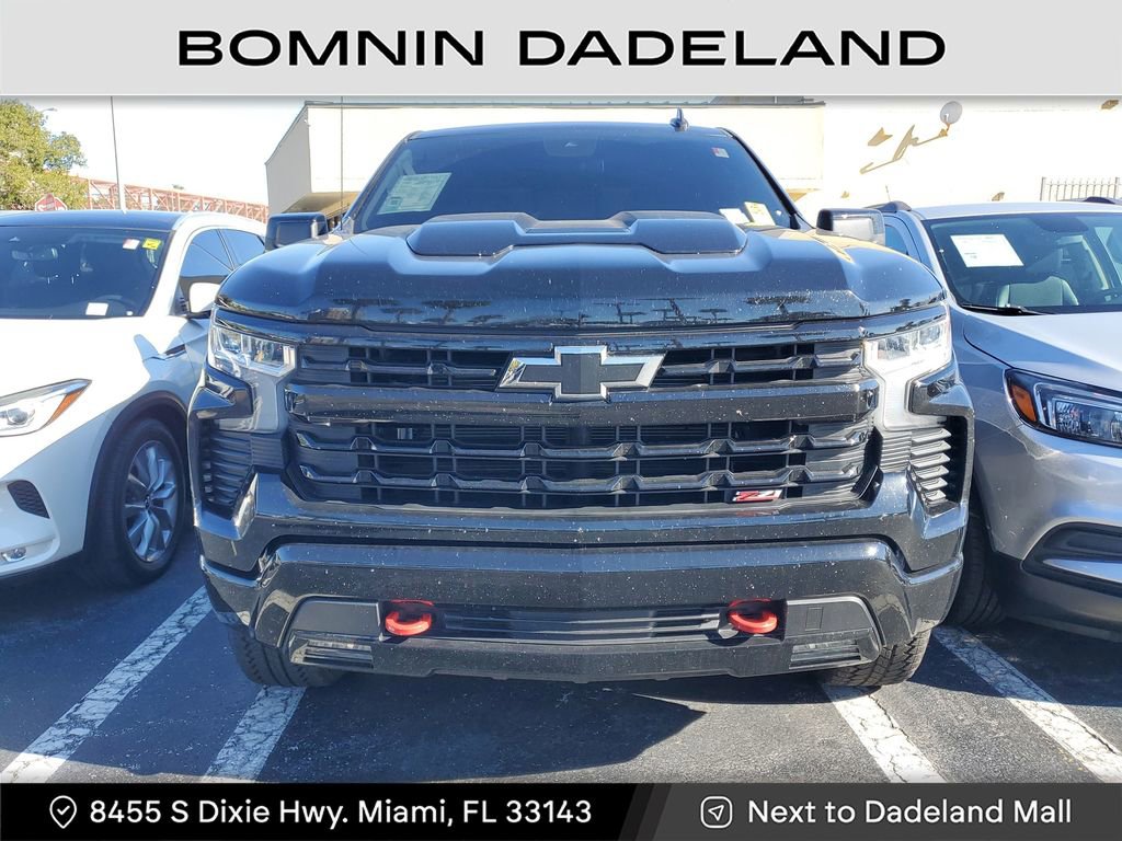 Used 2025 Chevrolet Silverado 1500 LT Trail Boss w/ Convenience Package II image 2
