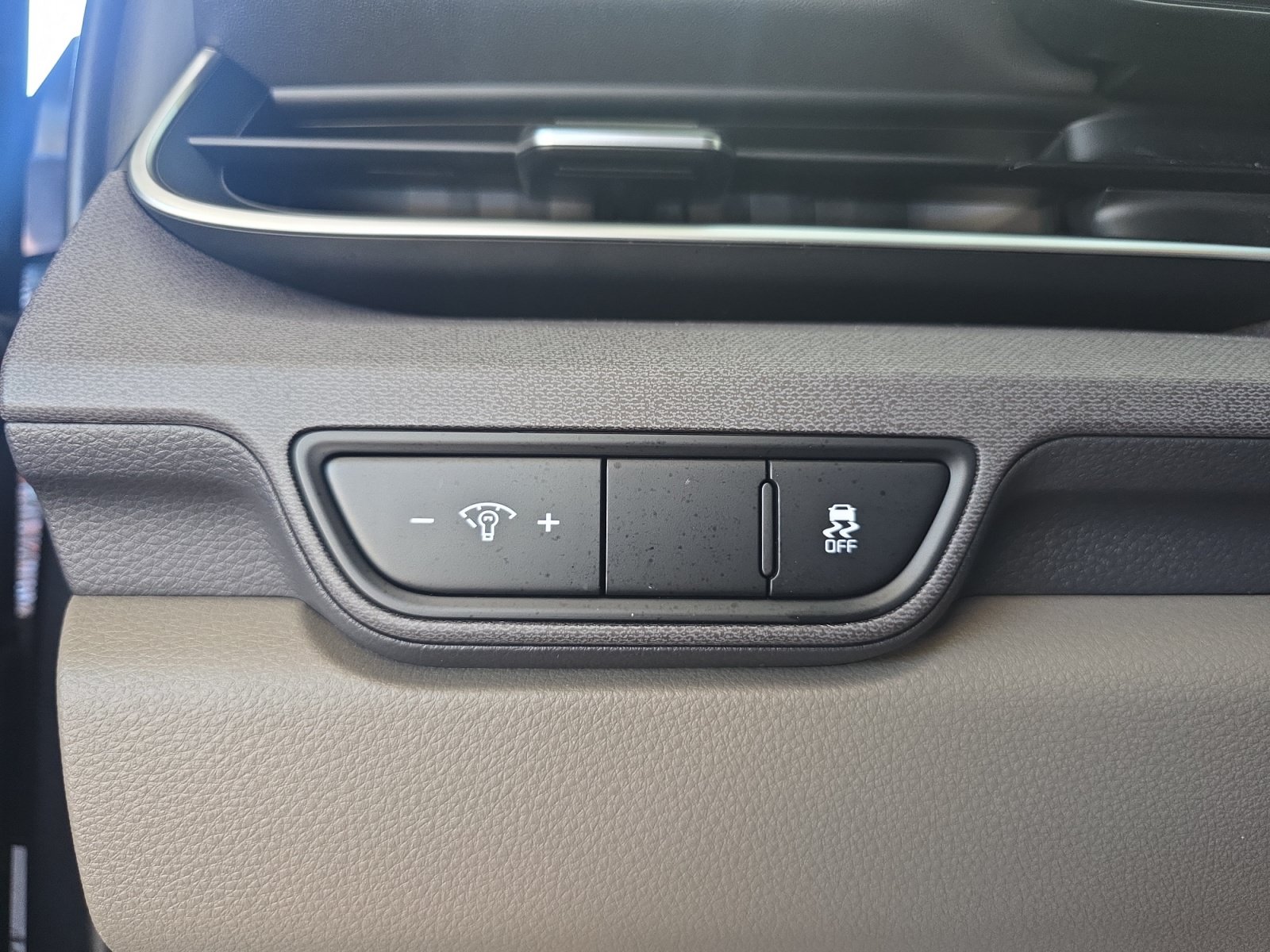 Certified 2026 Kia Carnival EX FWD image 26