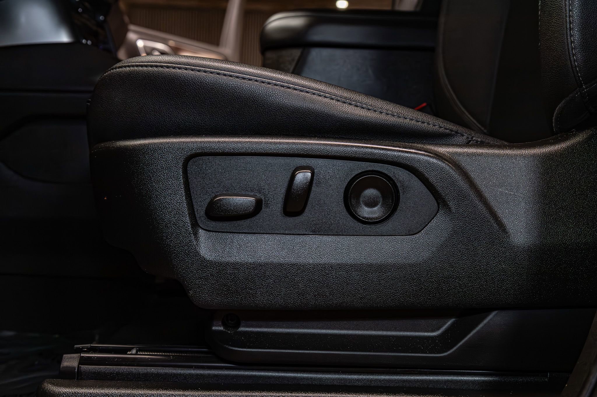 Used 2022 Chevrolet Tahoe Z71 w/ Luxury Package image 21