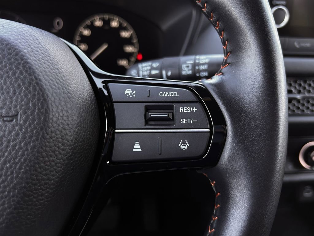 Used 2025 Honda HR-V Sport image 16