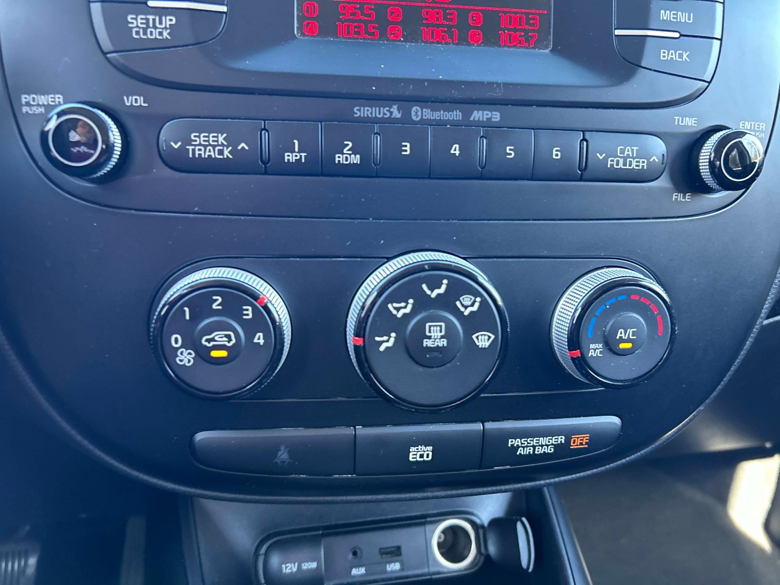 Used 2015 Kia Soul + w/ Eco Package FWD image 27