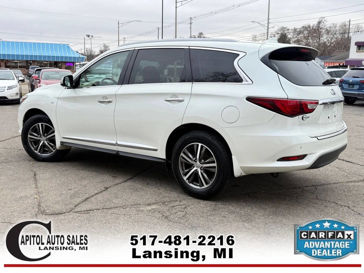 Used 2017 INFINITI QX60 AWD w/ Premium Plus Package image 6