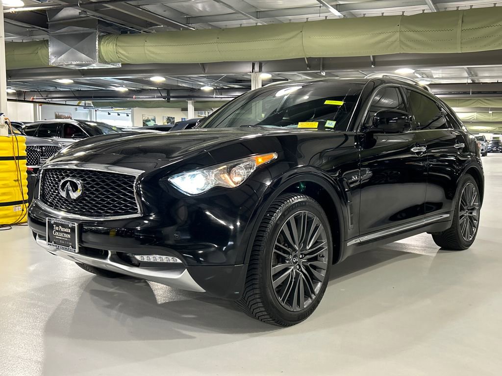 Used 2017 INFINITI QX70 AWD w/ Limited Package image 5