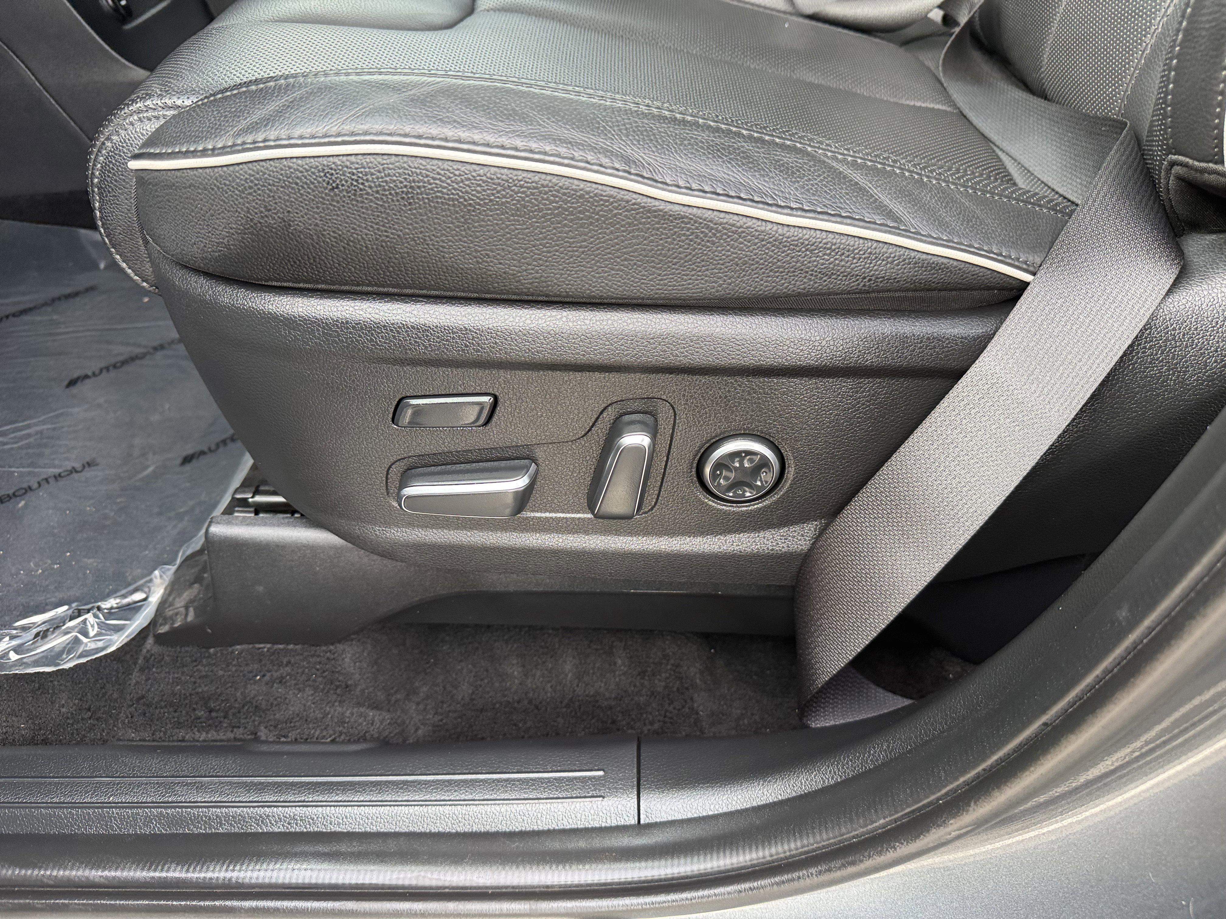 Used 2023 Hyundai Palisade Limited image 27