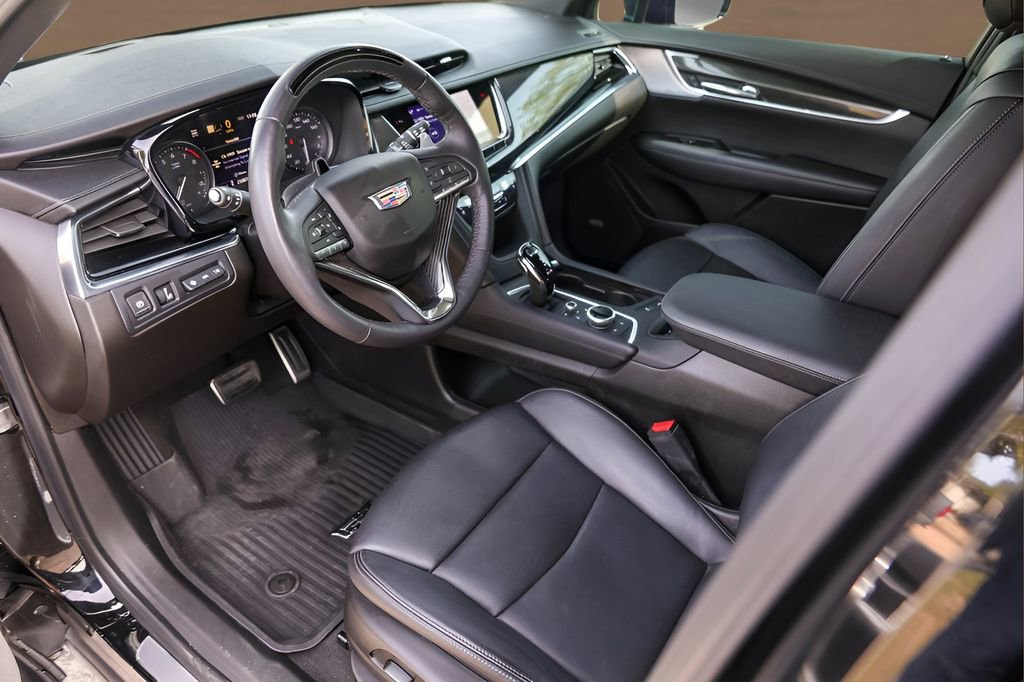 Certified 2023 Cadillac XT6 Sport w/ Technology Package image 10