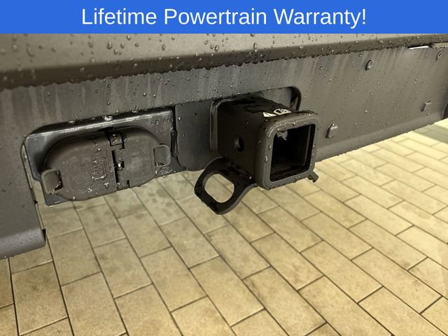 New 2025 Ford Maverick XLT w/ XLT Luxury Package image 13