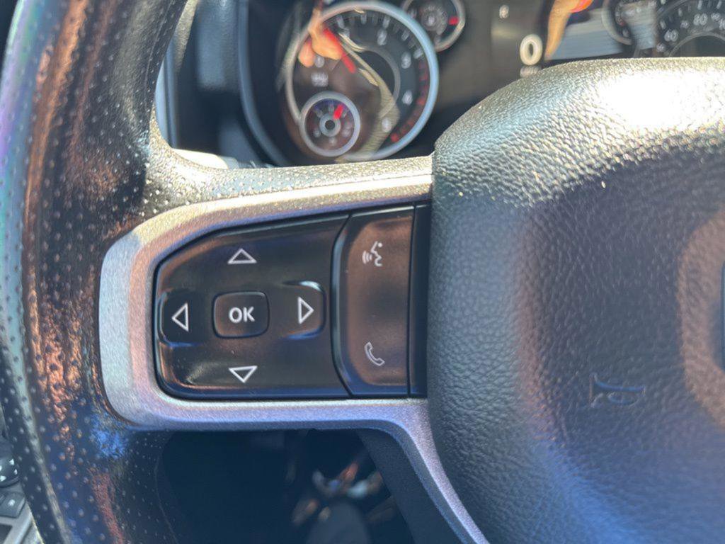 Used 2024 RAM 3500 Tradesman w/ Chrome Appearance Group AWD/4WD image 17