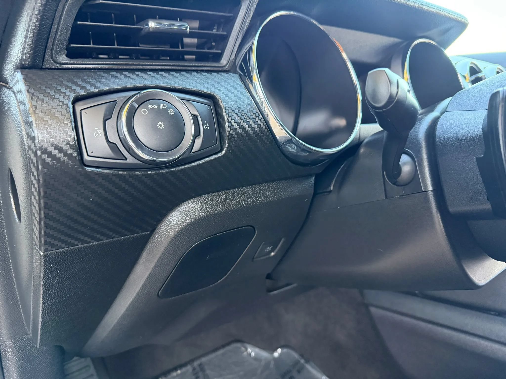 Used 2016 Ford Mustang Coupe RWD image 11