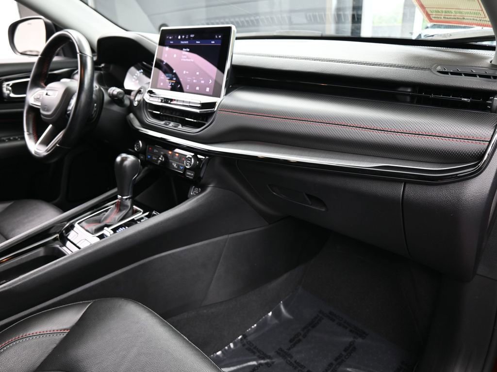 Used 2022 Jeep Compass Trailhawk w/ Trailhawk Convenience Group image 44