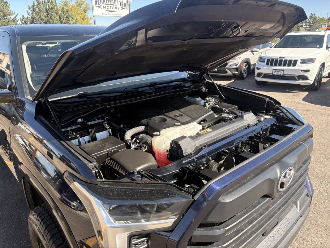 Used 2022 Toyota Tundra SR5 w/ Advanced Technology Package AWD/4WD image 32