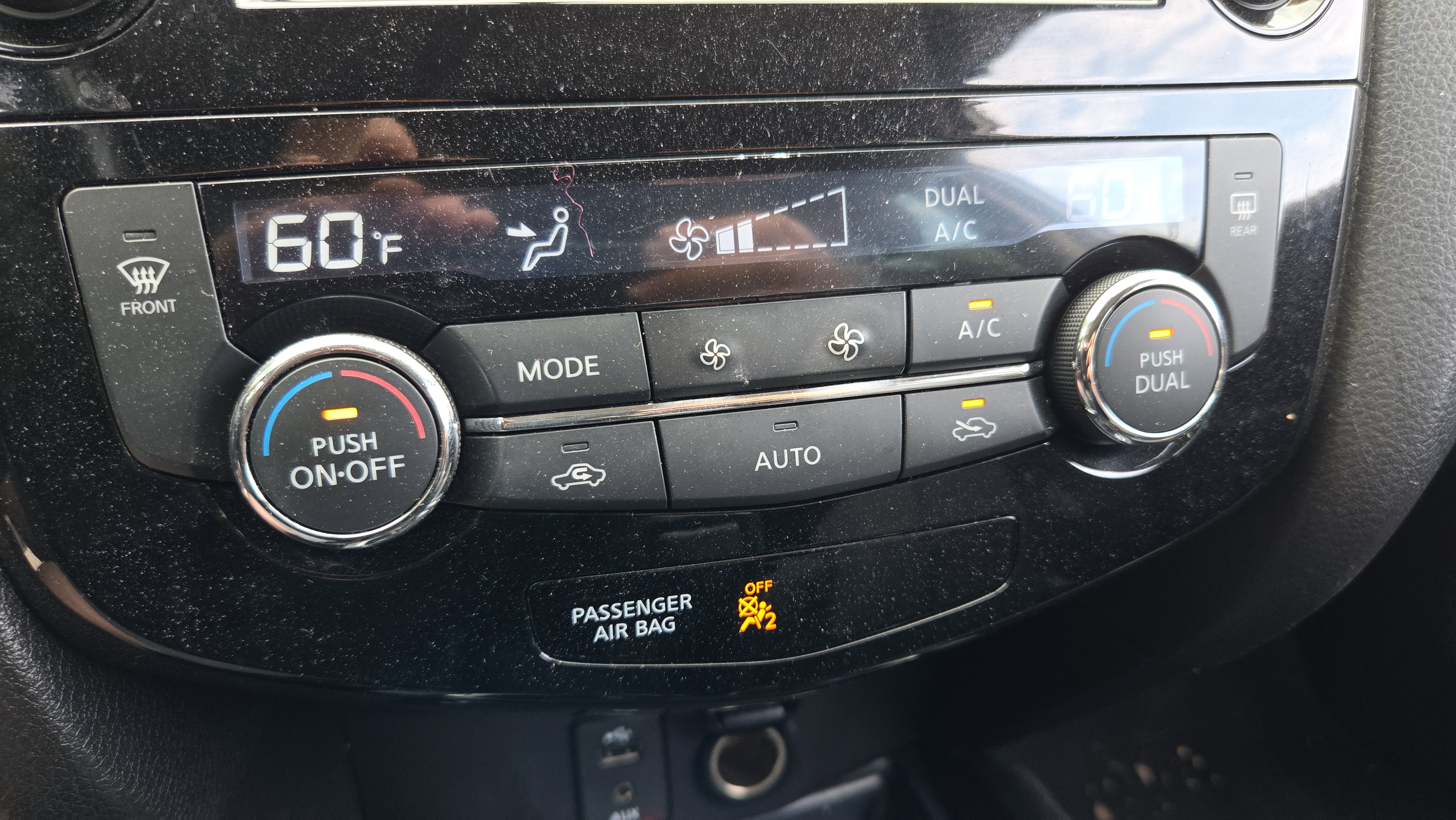 Used 2016 Nissan Rogue SL w/ SL Premium Package FWD image 20