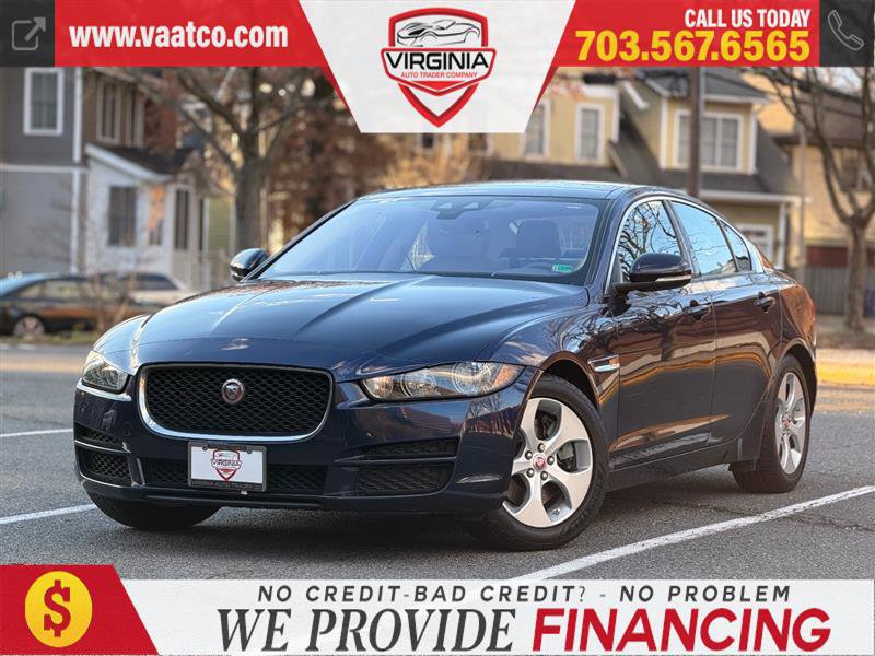 Used 2017 Jaguar XE image 1