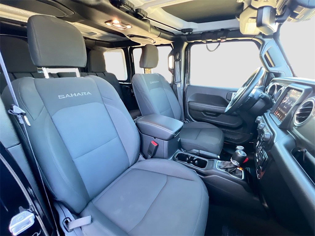 Used 2022 Jeep Wrangler Unlimited Sahara w/ LED Lighting Group image 28