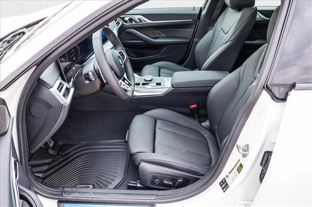 Used 2025 BMW 430i xDrive w/ M Sport Package image 12