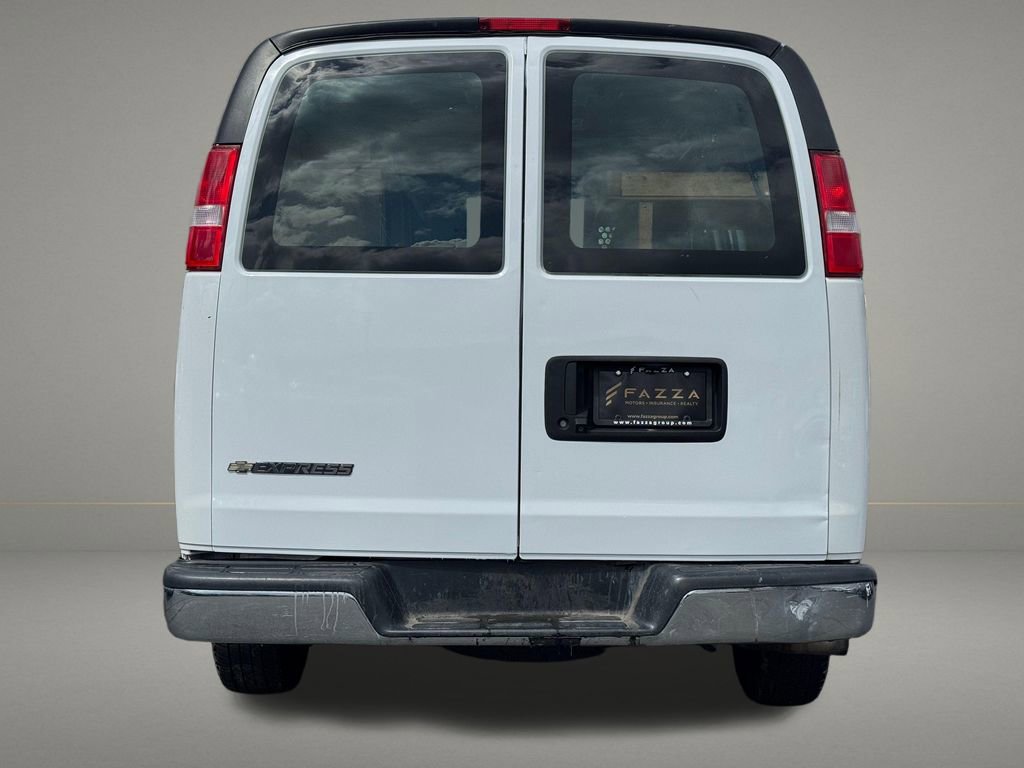 Used 2021 Chevrolet Express 2500 w/ Driver Convenience Package RWD image 4