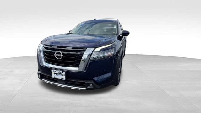Used 2022 Nissan Pathfinder Platinum w/ Cargo Package AWD/4WD image 2