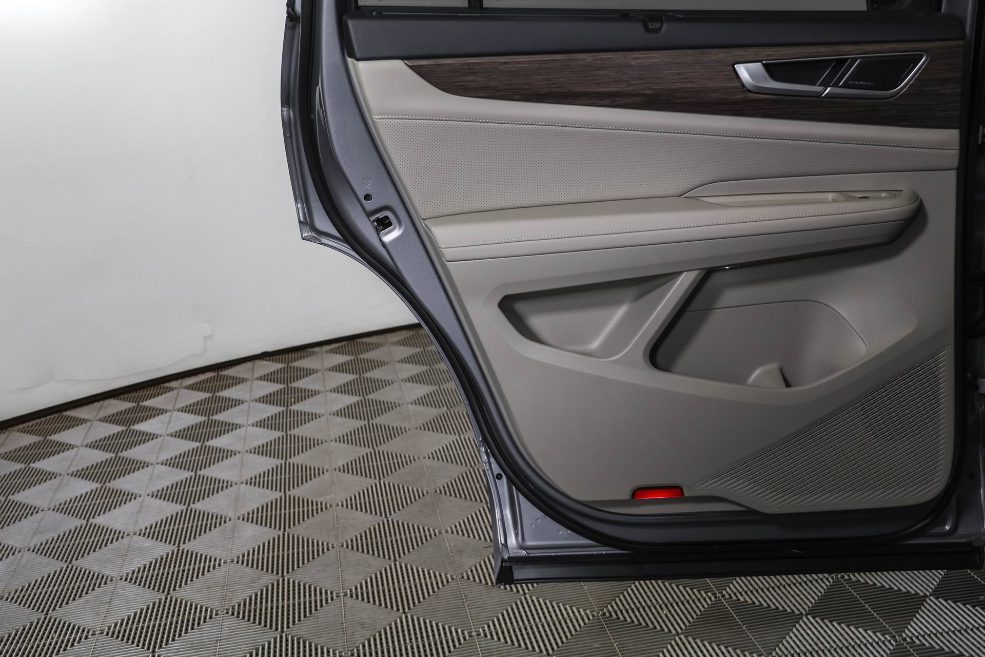 New 2026 Volkswagen Atlas SEL Premium R-Line image 39