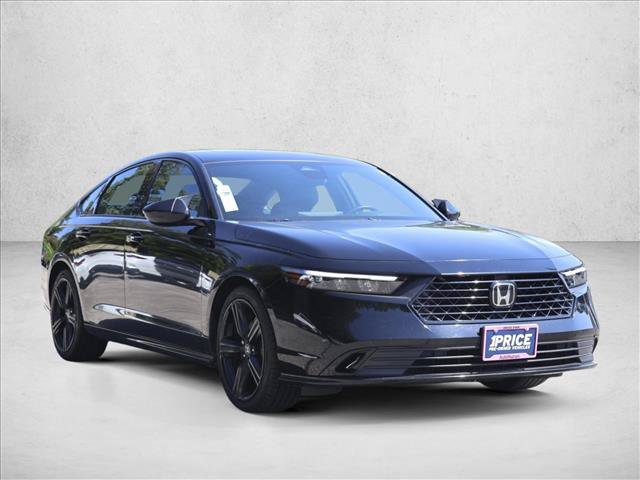 Used 2025 Honda Accord Sport image 3