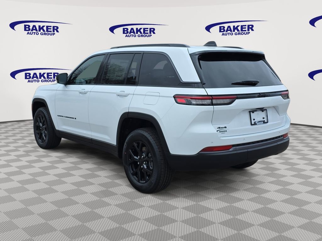 New 2026 Jeep Grand Cherokee Altitude image 5