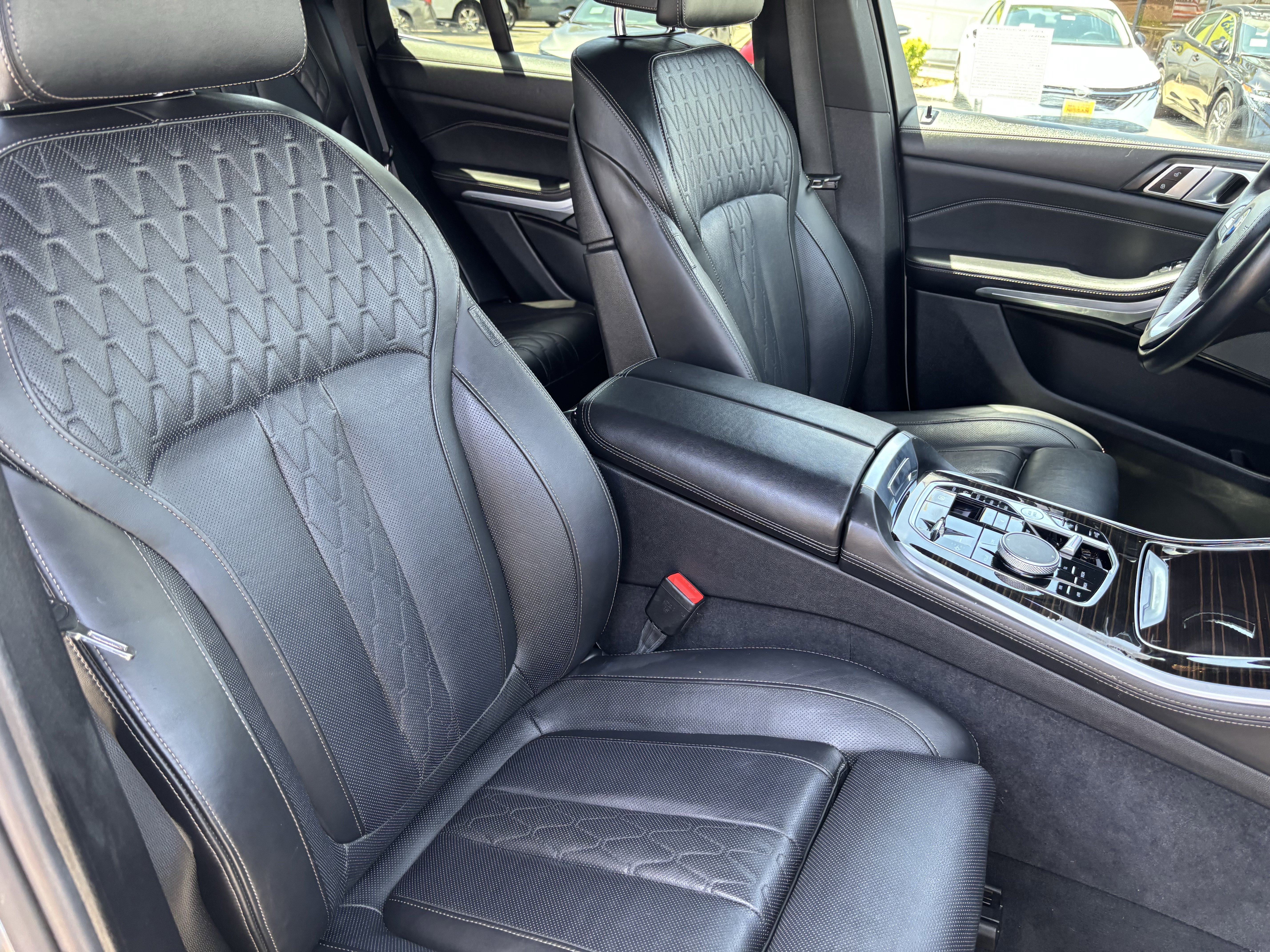Used 2025 BMW X5 xDrive50e AWD/4WD image 10