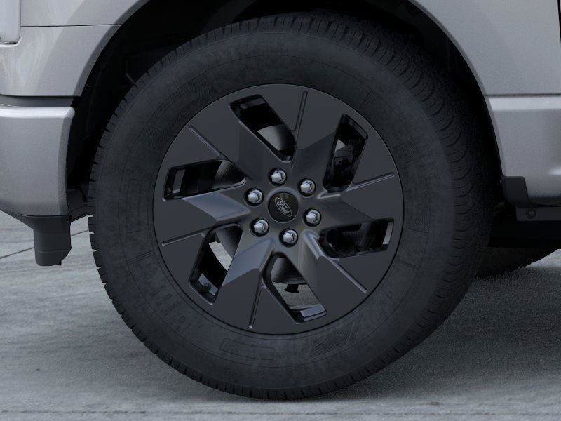 New 2025 Ford F150 Lightning Flash AWD/4WD image 19