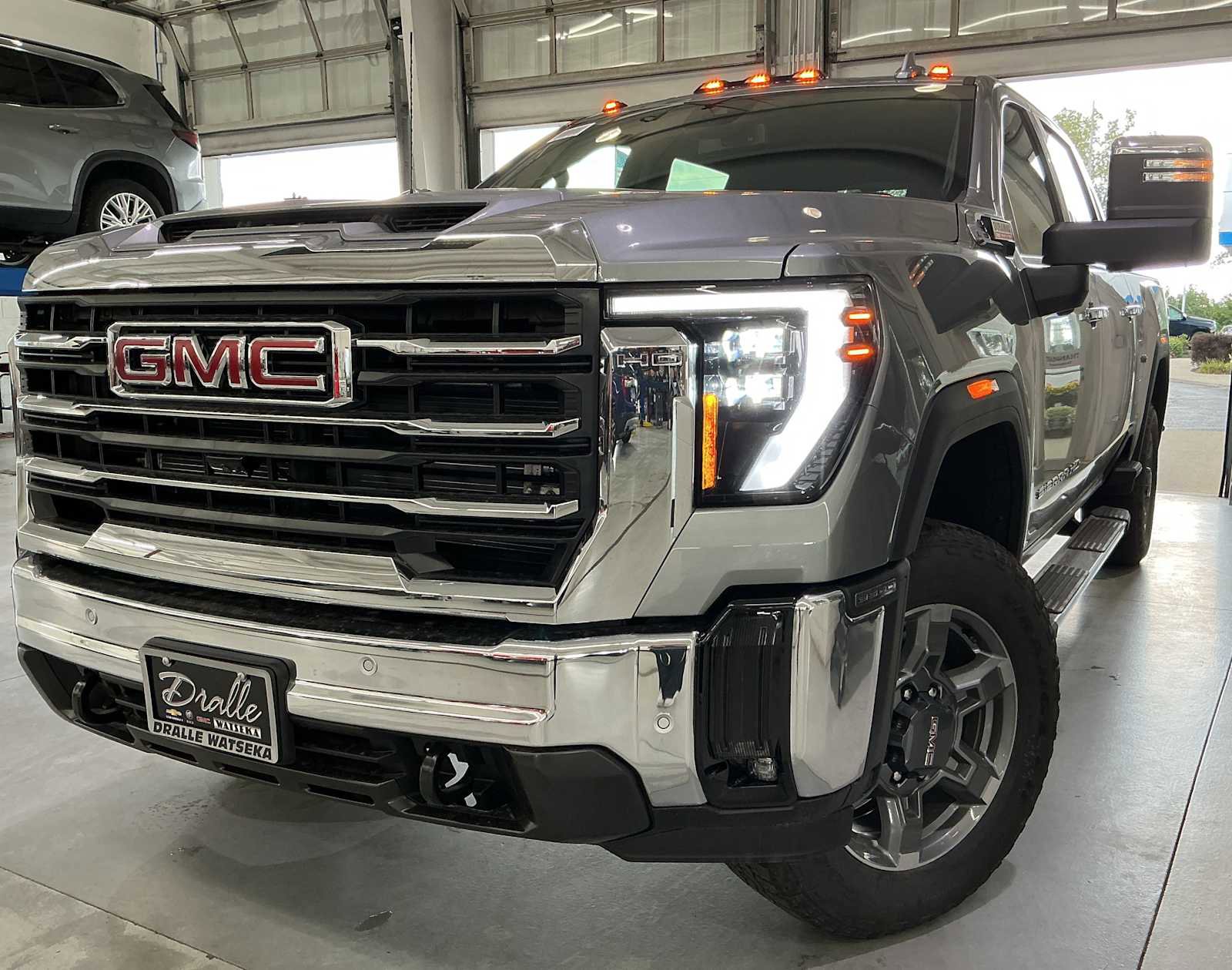 New 2026 GMC Sierra 2500 SLT w/ SLT Premium Package image 3