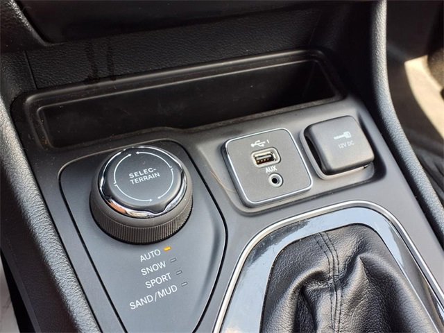 Used 2022 Jeep Cherokee Limited image 22