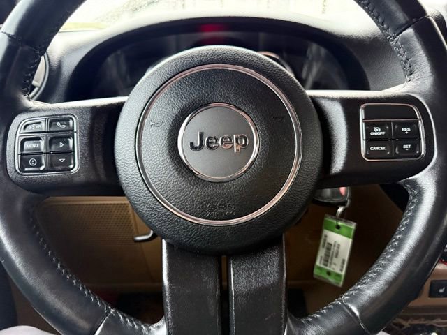 Used 2016 Jeep Wrangler Unlimited Sahara w/ Connectivity Group image 39