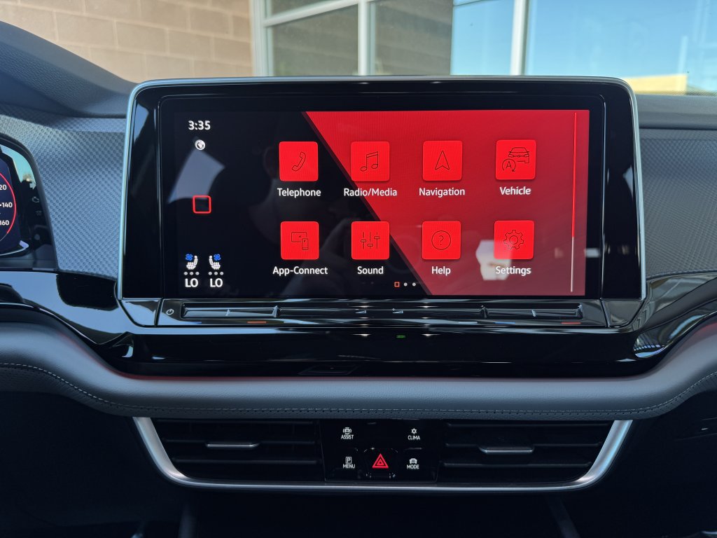 Used 2024 Volkswagen Atlas Peak Edition SE AWD/4WD image 19