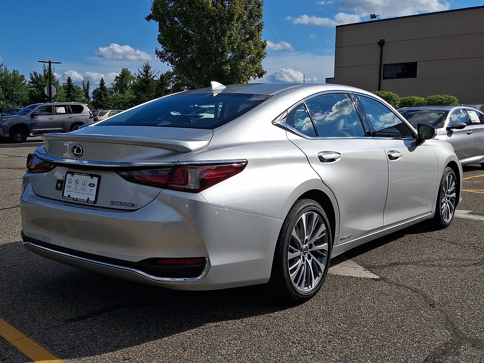 Used 2021 Lexus ES 300h w/ Premium Package FWD image 6