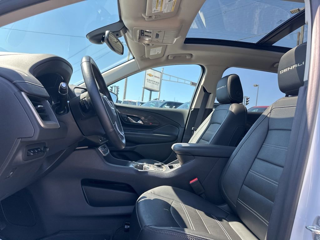 Used 2024 GMC Terrain Denali w/ Denali Premium Package image 16