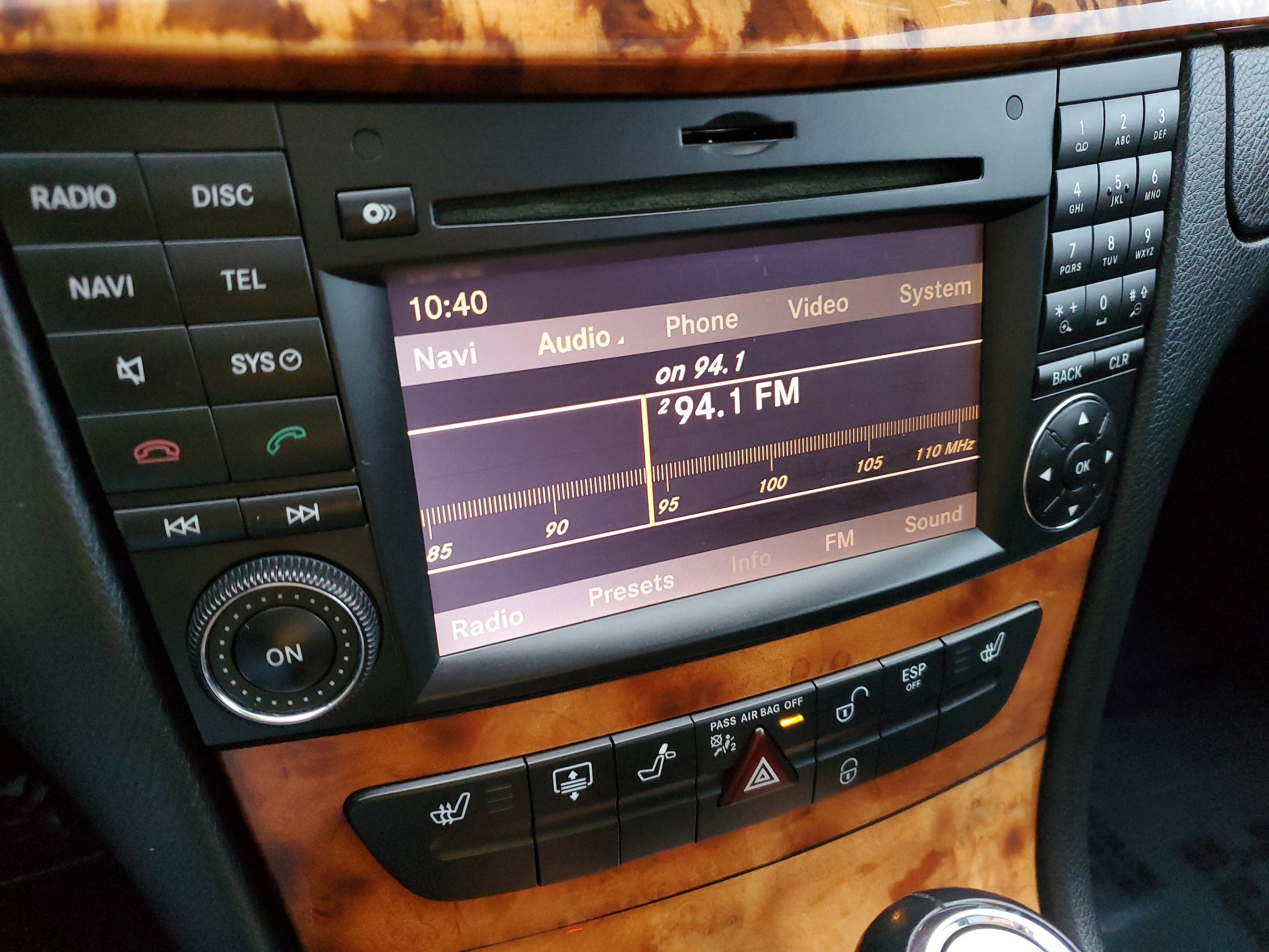 Used 2009 Mercedes-Benz E 350 4MATIC Sedan image 19