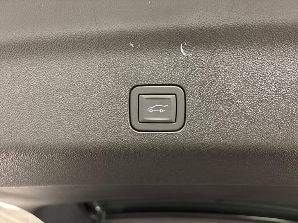 New 2026 GMC Yukon AT4 w/ AT4 Premium Package image 19