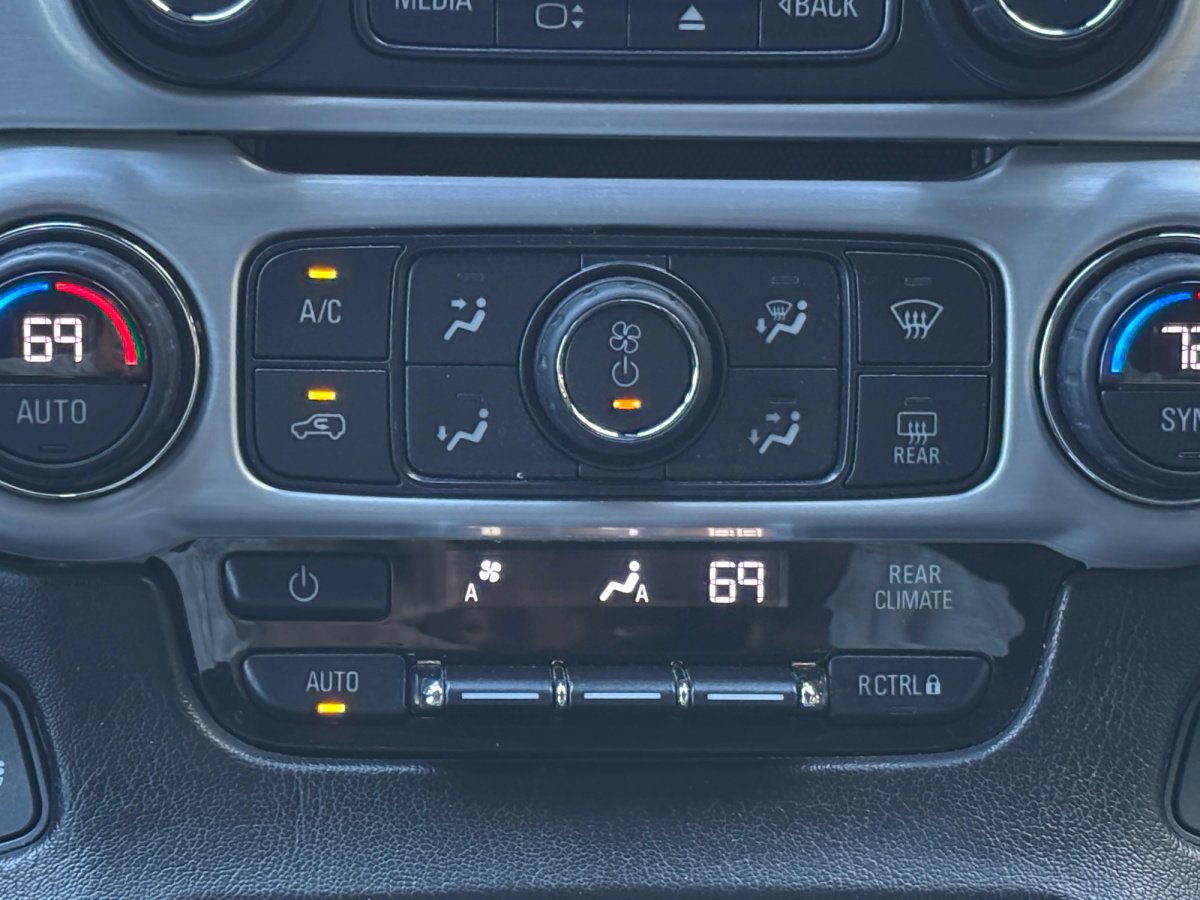 Used 2020 GMC Yukon SLT image 4